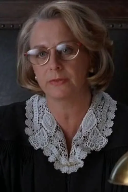 Rochelle Oliver interpretando a Mary Alice