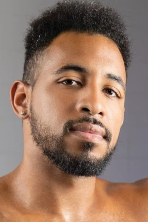 Rodrigo Amor interpretando a