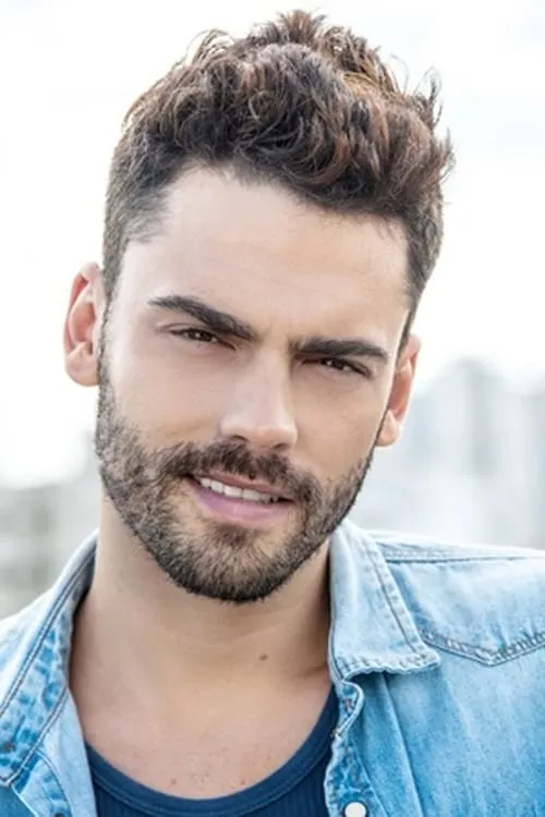 Rodrigo Dorado en su biografía y filmografía