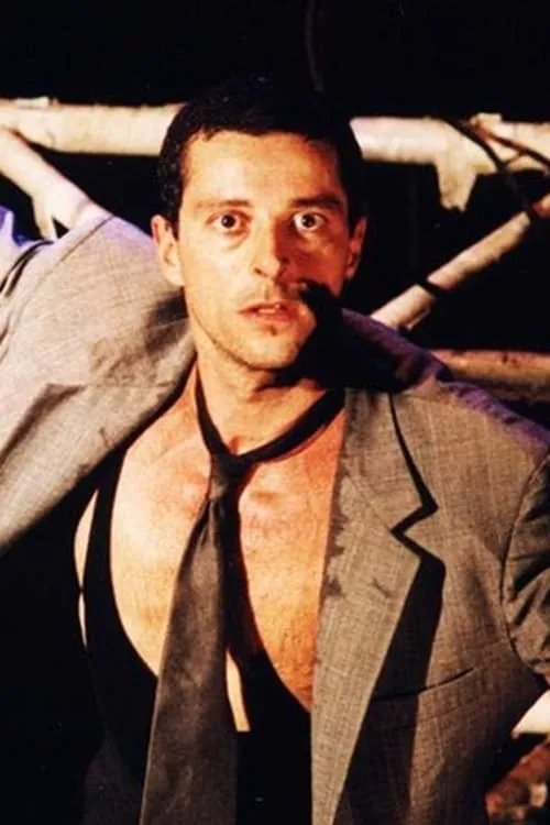 Rodrigo Matheus interpretando a Saulo