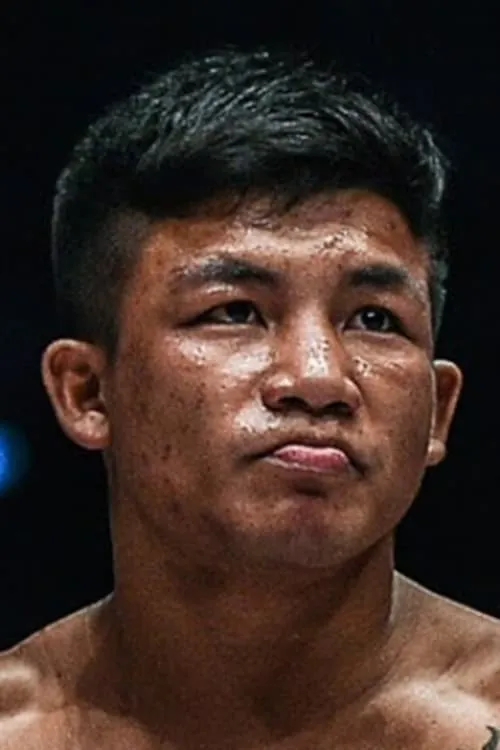 Sherzod Kabutov ha trabajado con Rodtang Jitmuangnon en 1 ocasiones