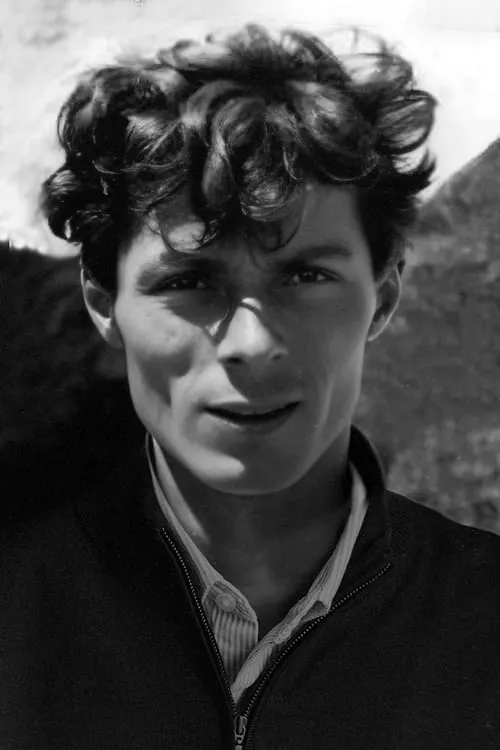 James Couttet ha trabajado con Roger Frison-Roche en 1 ocasiones