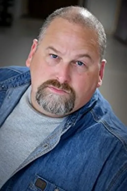 Kellan Rudnicki ha trabajado con Roger Greco en 1 ocasiones