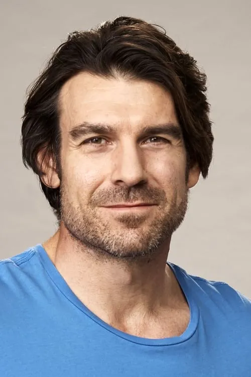 Tiriel Mora ha trabajado con Rohan Nichol en 2 ocasiones