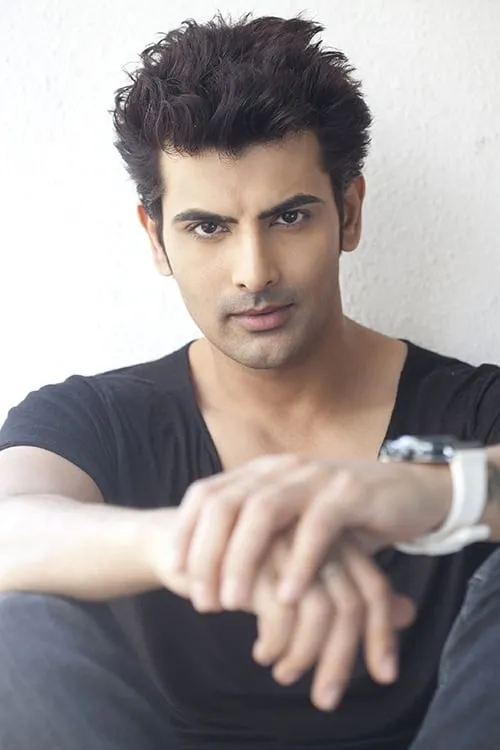 Rohit Bakshi — personaje: Piyush Raheja