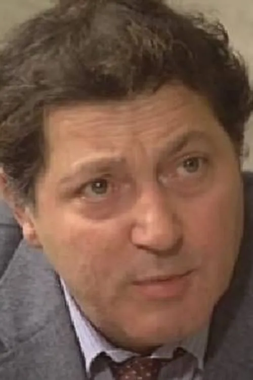 Roland Bertin interpretando a l'homme d'affaires