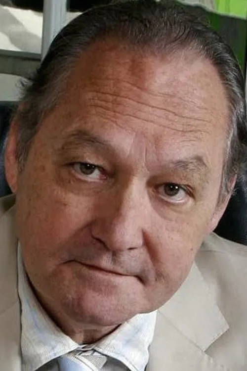 Roland Cayrol — personaje: Self