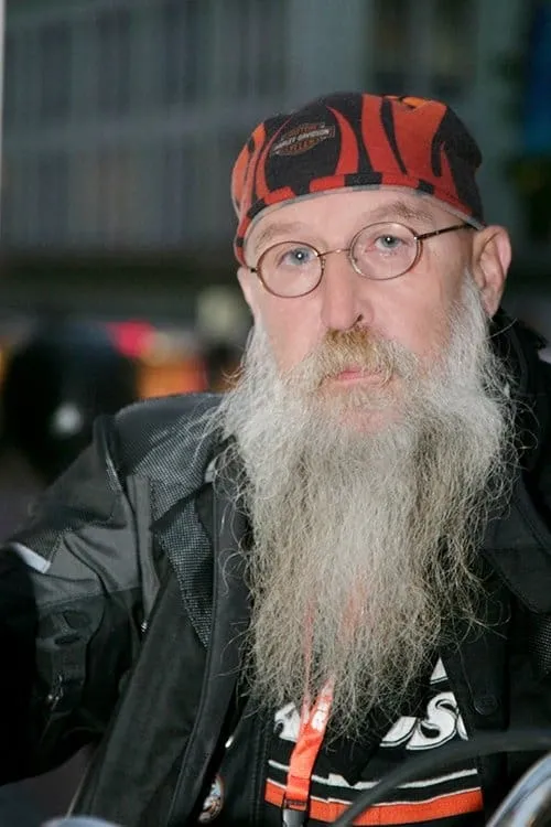 Thomas Kollhoff ha trabajado con Roland Reber en 2 ocasiones