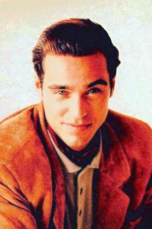 Roland Wybenga interpretando a Alì