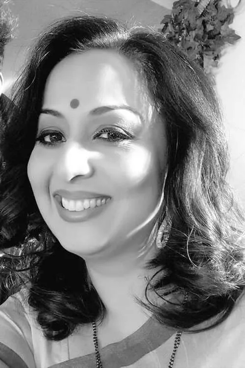 Roma Bali — personaje: Kritika's mother