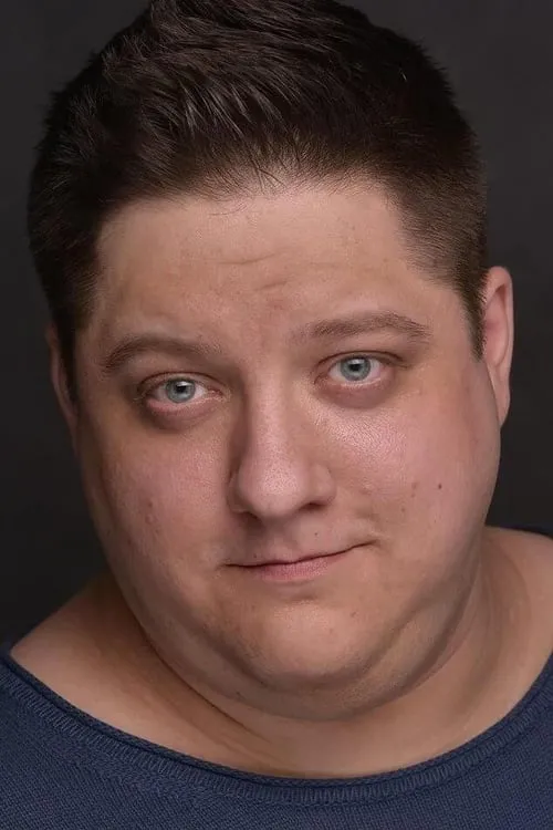 Роман Попов interpretando a 