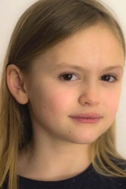 Romane Libert interpretando a Léa Verard