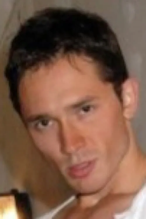 Toufik Mwaka ha trabajado con Romann Elfick en 3 ocasiones