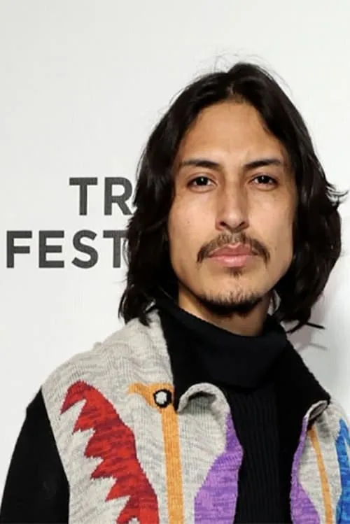 Romel Vargas interpretando a