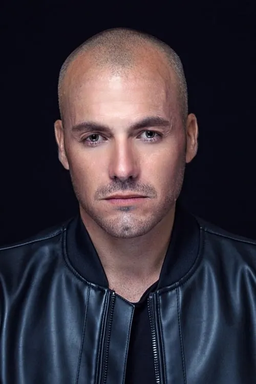 Lizze Gordon ha trabajado con Romualdo Castillo en 1 ocasiones