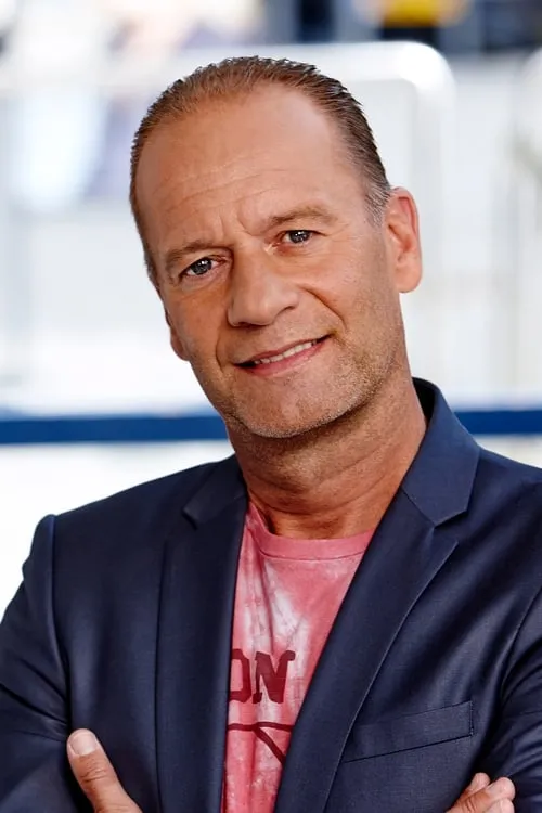 Ron Boszhard interpretando a Self