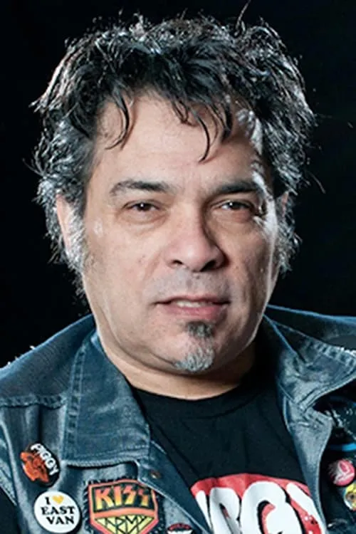 Nicole Panter ha trabajado con Ron Reyes en 1 ocasiones