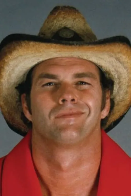 Ron Welch interpretando a The Mercenary