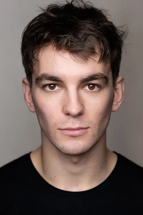 Rory J. Saper interpretando a Plod