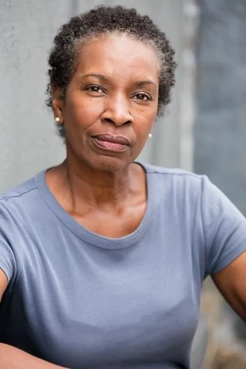 Rosemary Thomas interpretando a Head Nurse