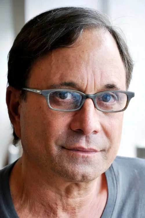 Holly Denys ha trabajado con Ross Bleckner en 1 ocasiones