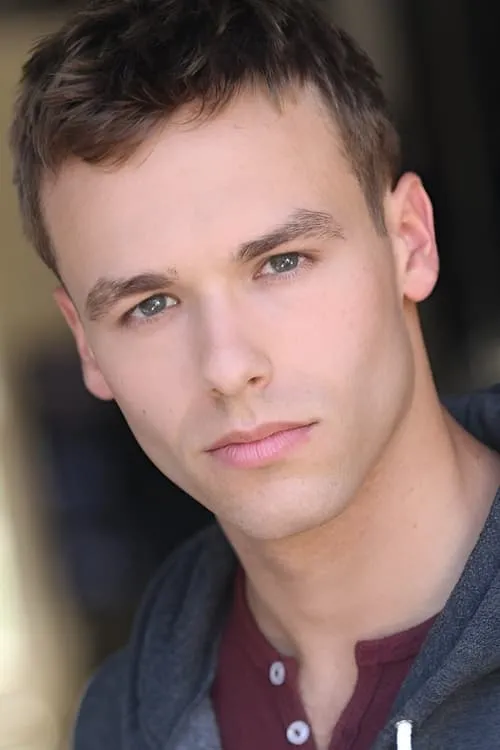 Ross Wyngaarden interpretando a Soldier Matthew