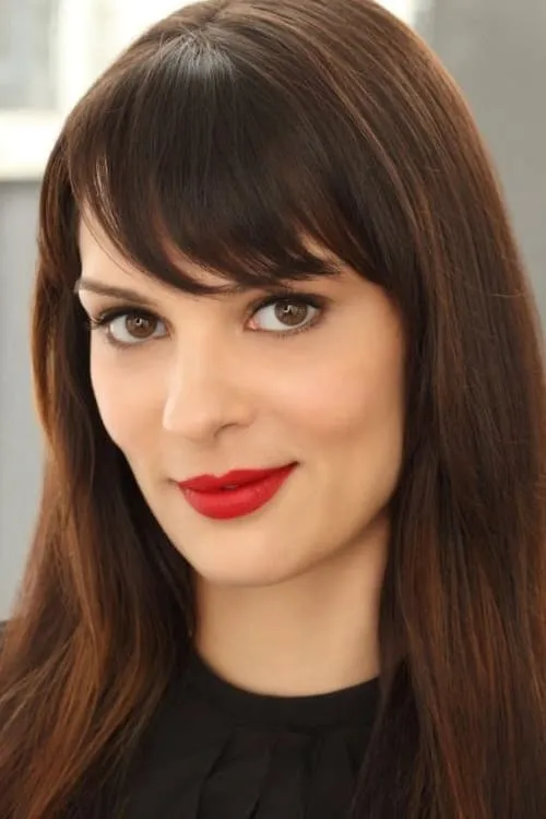 Roxanne Day interpretando a Cherry