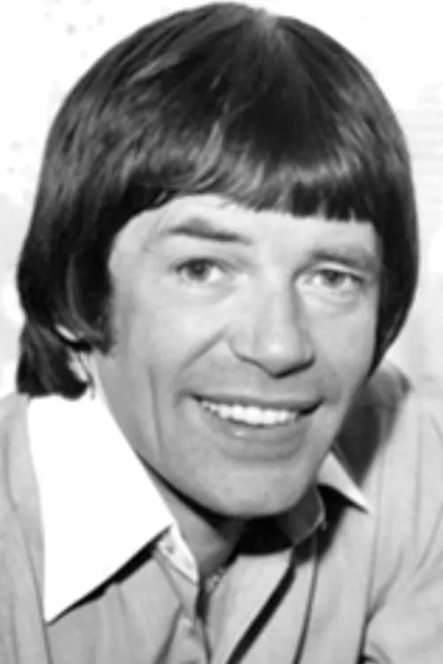 Roy North interpretando a Self - 'Mr Roy' (archive footage)