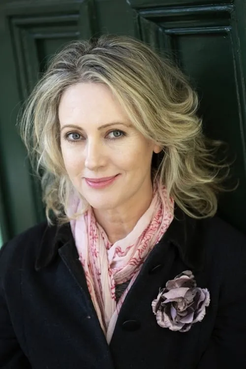 Roz Hammond — personaje: Christine Grimwood