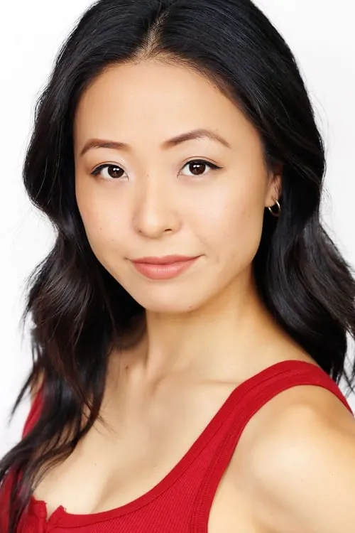 Ru Kumagai interpretando a Poppy