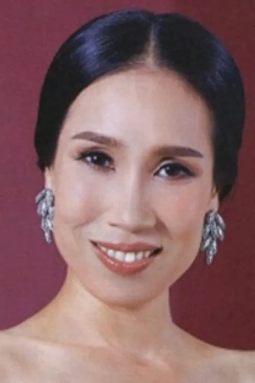 Rudklao Amratisha interpretando a Grandma