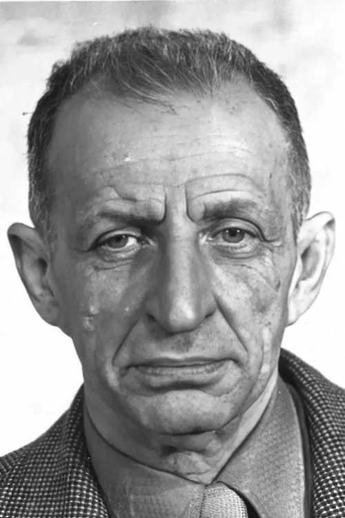 Rudolf Gołębiowski interpretando a National Council Employee