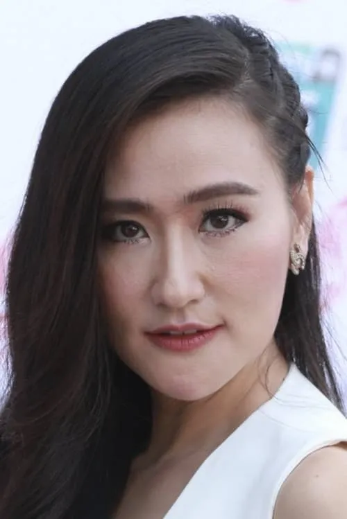 Rungrawee Barijindakul interpretando a Kwanpilin