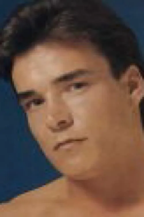 Rush Addams interpretando a