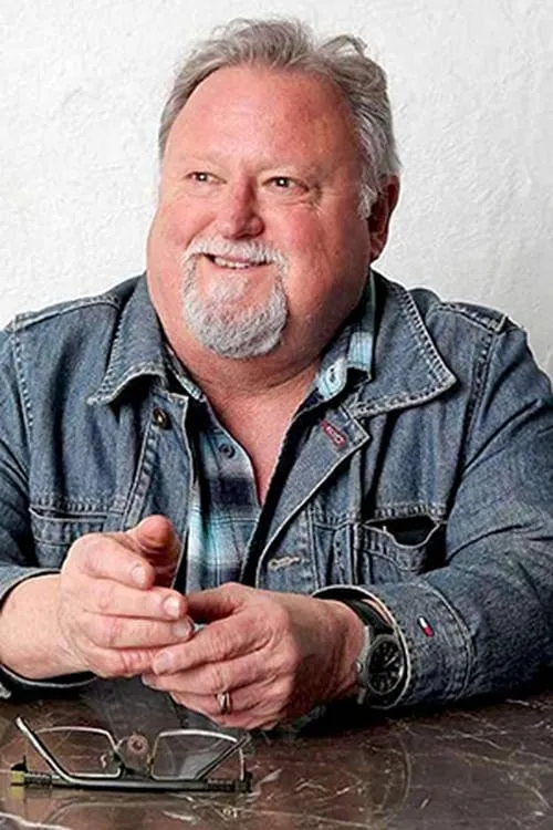 Kit Gwin ha trabajado con Rutherford Cravens en 1 ocasiones