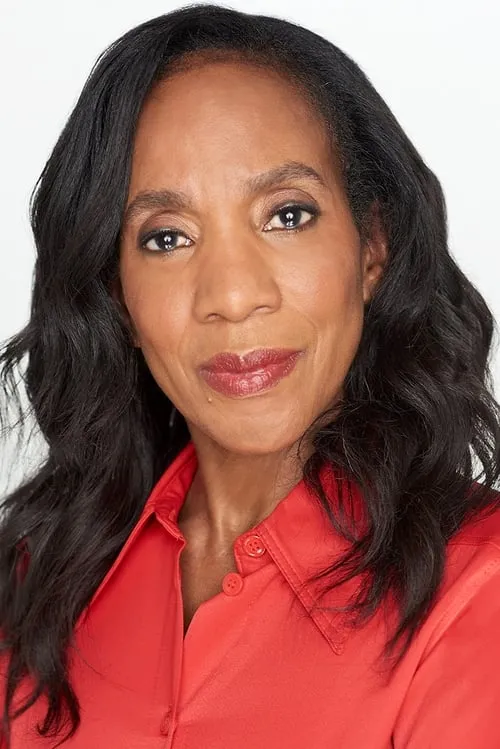 Ruthie Austin interpretando a Reggie Donald