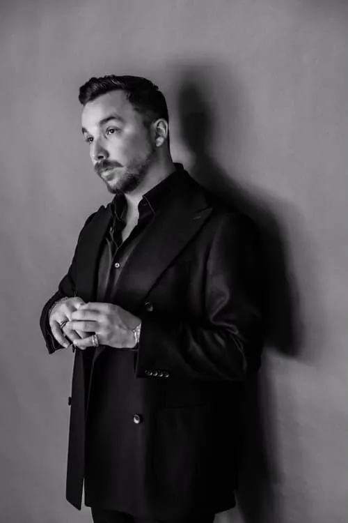 Raz Fritz ha trabajado con Ryan Emilio Molina en 3 ocasiones