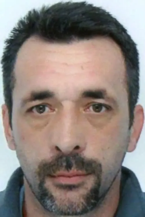 Sacha Mijovic interpretando a Franck