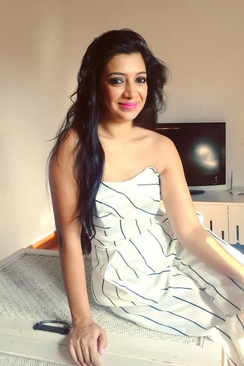 Senali Fonseka ha trabajado con Sachini Ayendra en 1 ocasiones