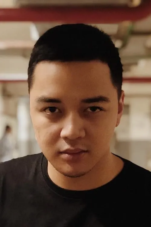 Sadha Triyudha interpretando a Older Son