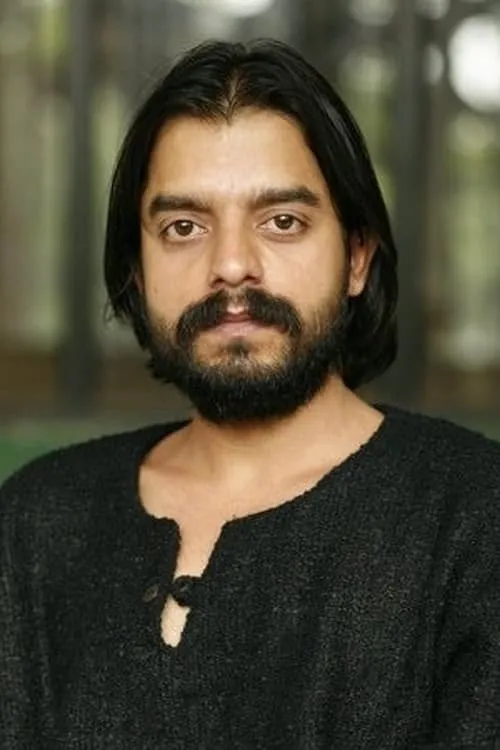 Saharsh Kumar Shukla — personaje: Director Vijay Pandit