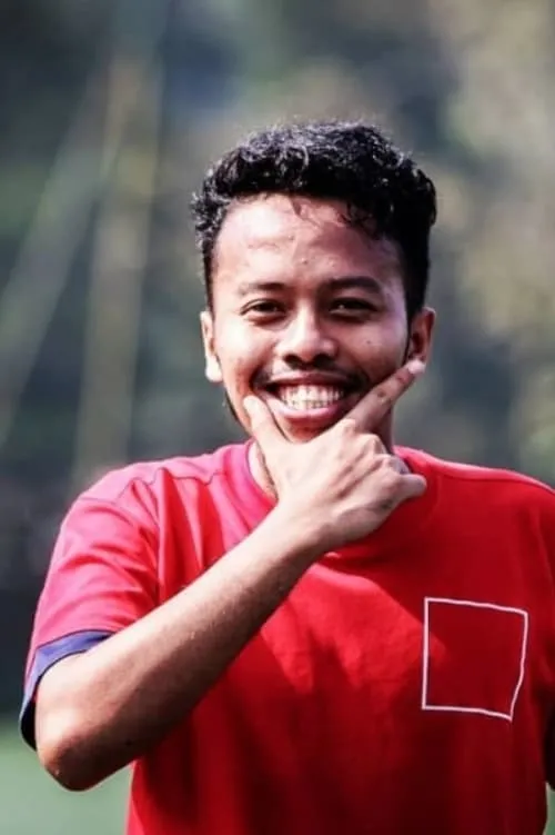 Sakurta Ginting interpretando a 