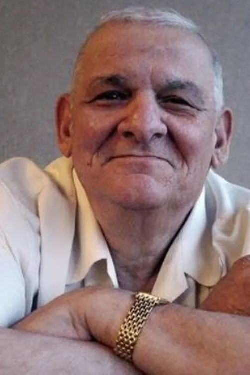 Sal Darigo interpretando a Mick