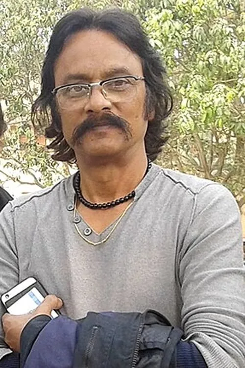 Mahfuz Ahmed ha trabajado con Salahuddin Lavlu en 1 ocasiones