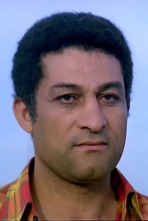 Saleh El Aweil interpretando a