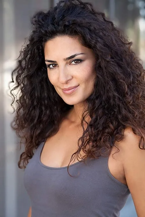 Beau Garrett ha trabajado con Salome Azizi en 1 ocasiones