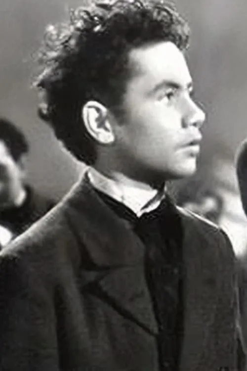 Salvador Lotito interpretando a 