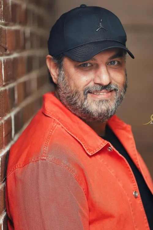 Saed Hedayati ha trabajado con سام درخشانی en 1 ocasiones