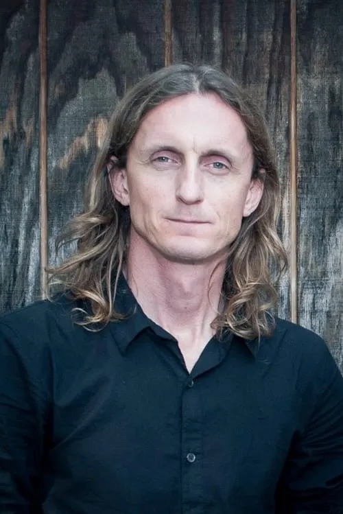 Blasphemer ha trabajado con Sam Dunn en 1 ocasiones