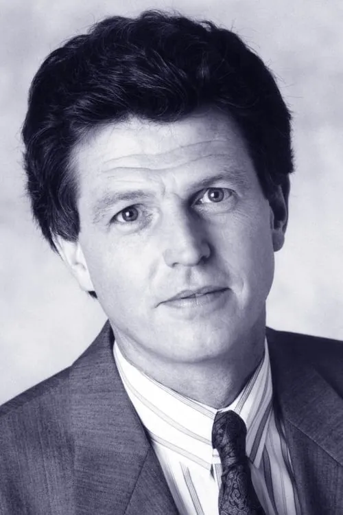 Sam Freed interpretando a Paul Eaton